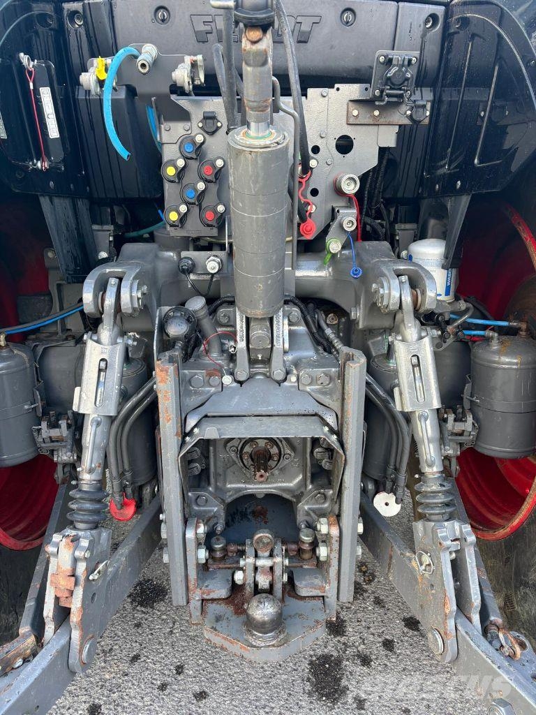 Fendt 720 VARIO PROFI + Tratores