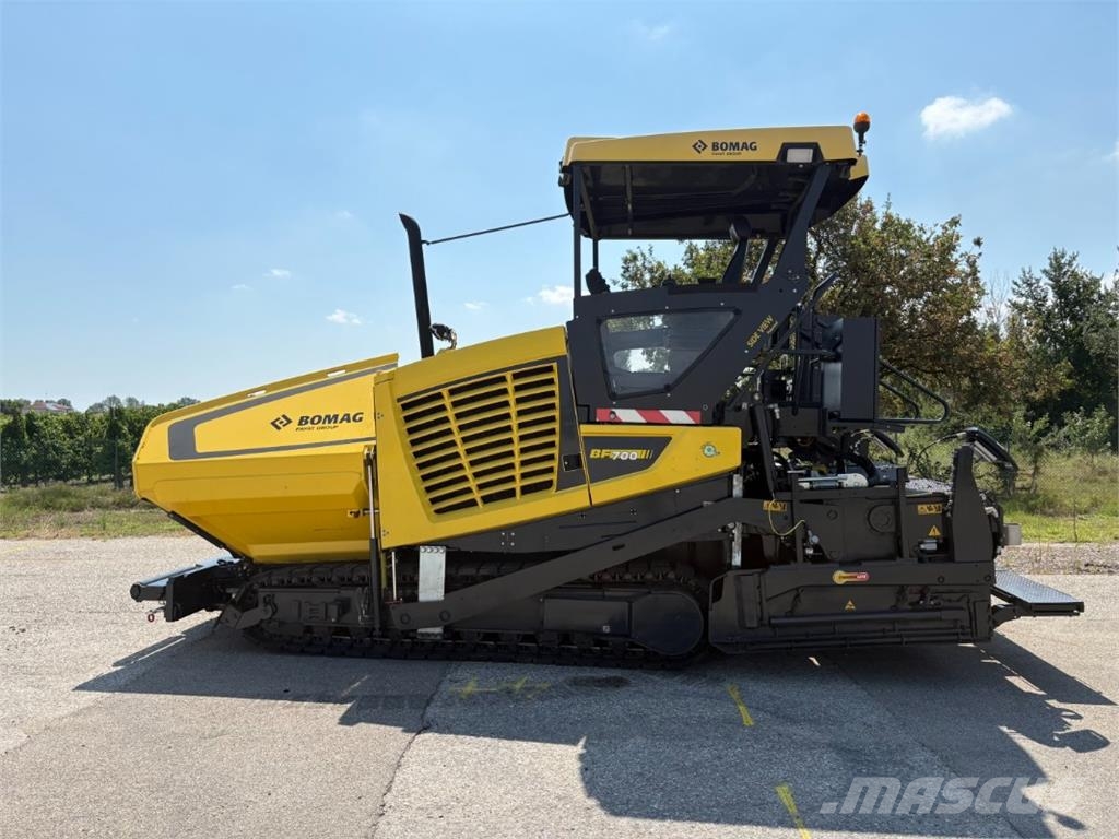 Bomag IT BF 700 C-3 S500 Stage V/Tier 4f Машини за асфалт