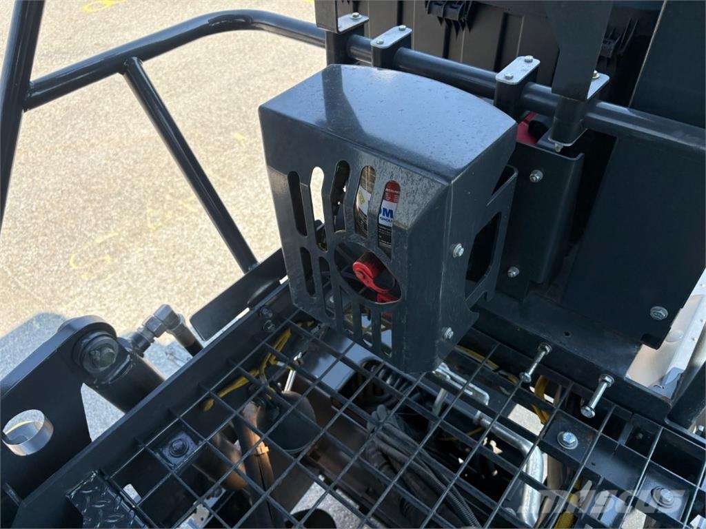 Bomag IT BF 700 C-3 S500 Stage V/Tier 4f Машини за асфалт