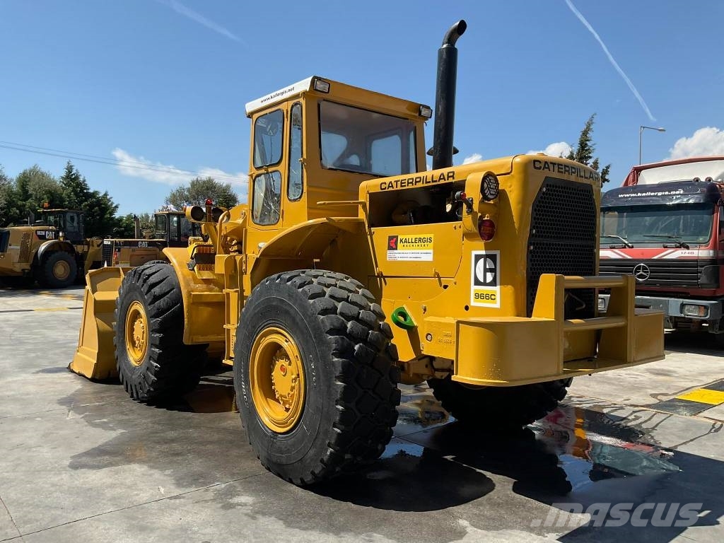 CAT 966C لوادر بعجل