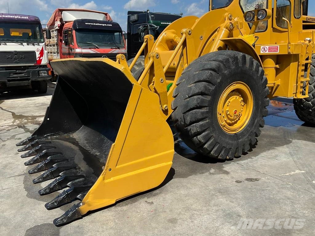 CAT 966C لوادر بعجل