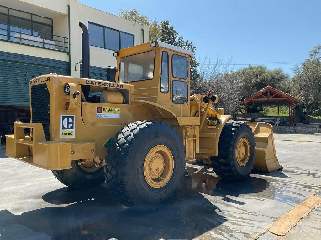 CAT 966C لوادر بعجل