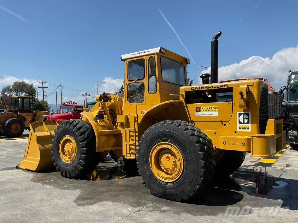 CAT 966C لوادر بعجل