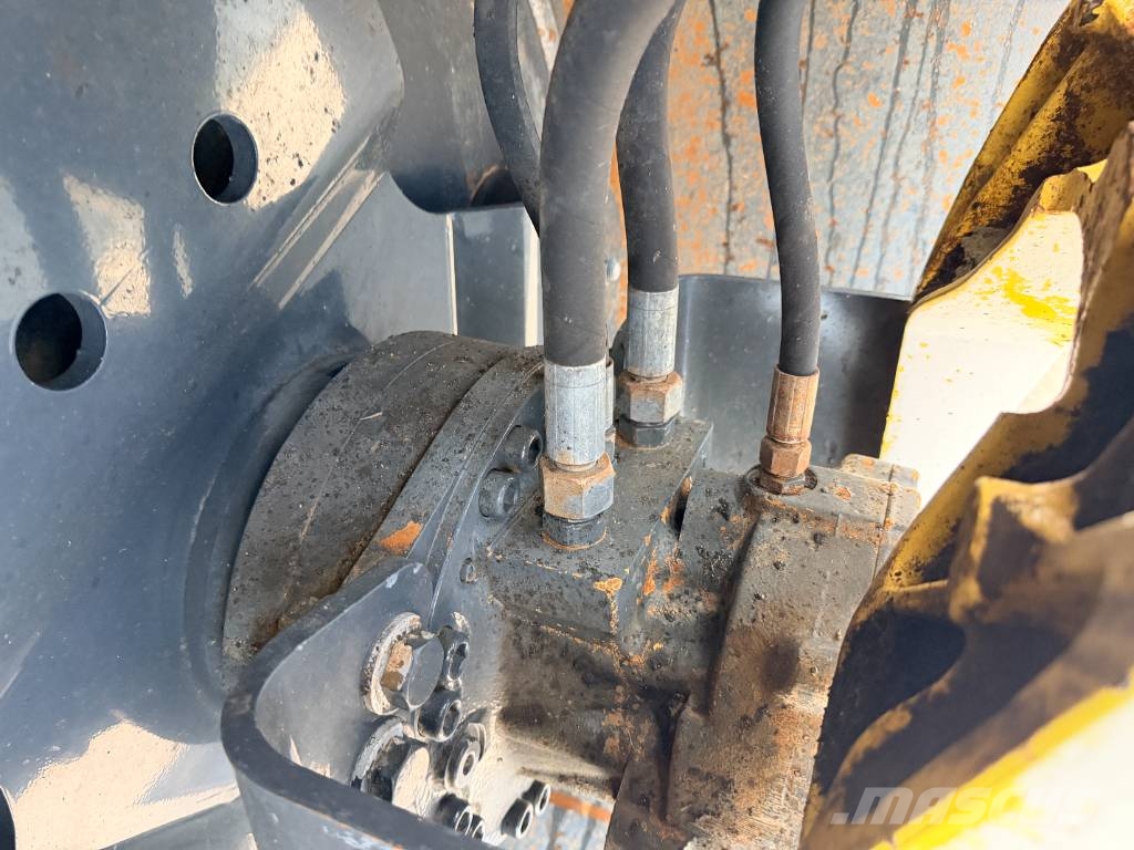 Bomag BW 161 AD-5 Twin drum rollers