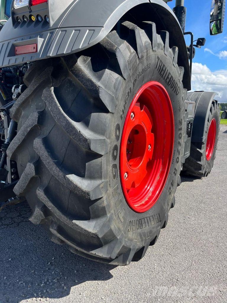 Fendt 826 S4 Profi + Tractors