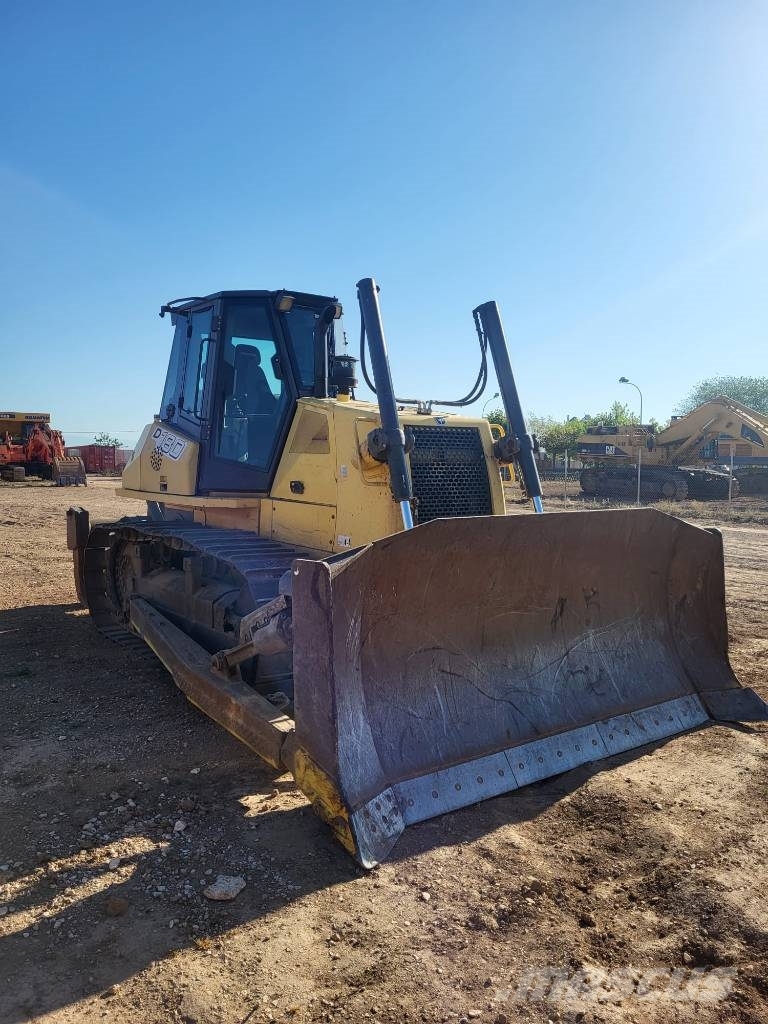 New Holland D 180 Верижни булдозери