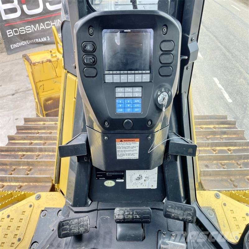 Komatsu D 65 EX-16 Гусеничные бульдозеры