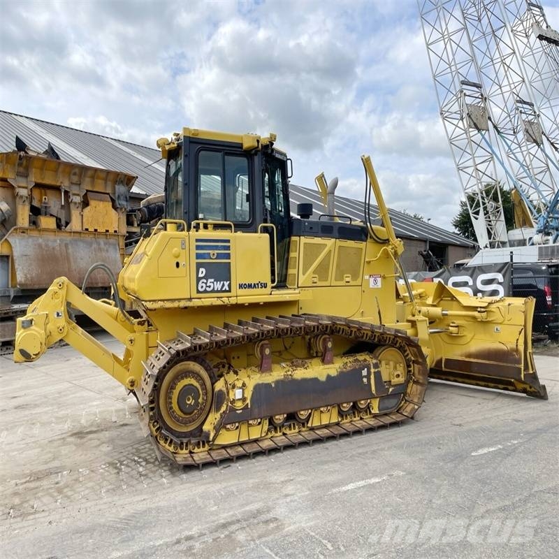 Komatsu D 65 EX-16 Гусеничные бульдозеры