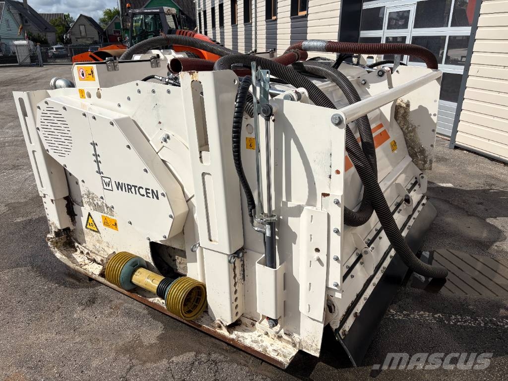 Wirtgen WS 220 & Streumaster SW3 FC Recicladoras de asfalto