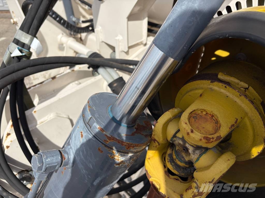 Wirtgen WS 220 & Streumaster SW3 FC Recicladoras de asfalto