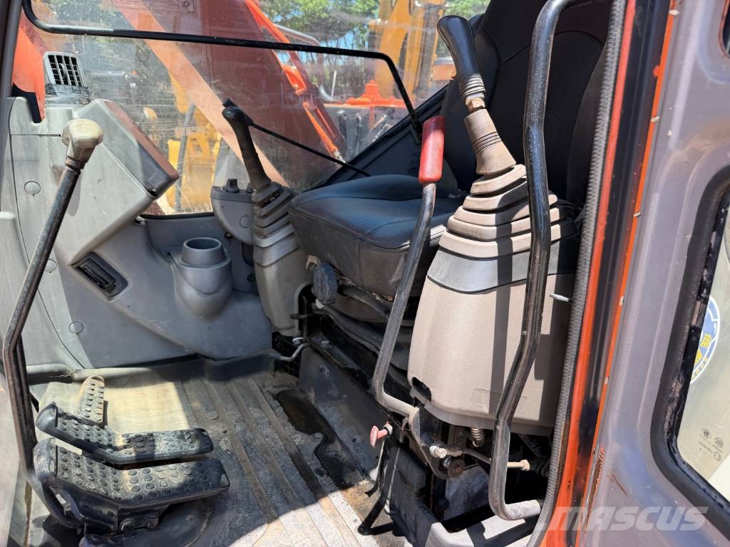 Hitachi ZX70 Малые экскаваторы 7т-12т