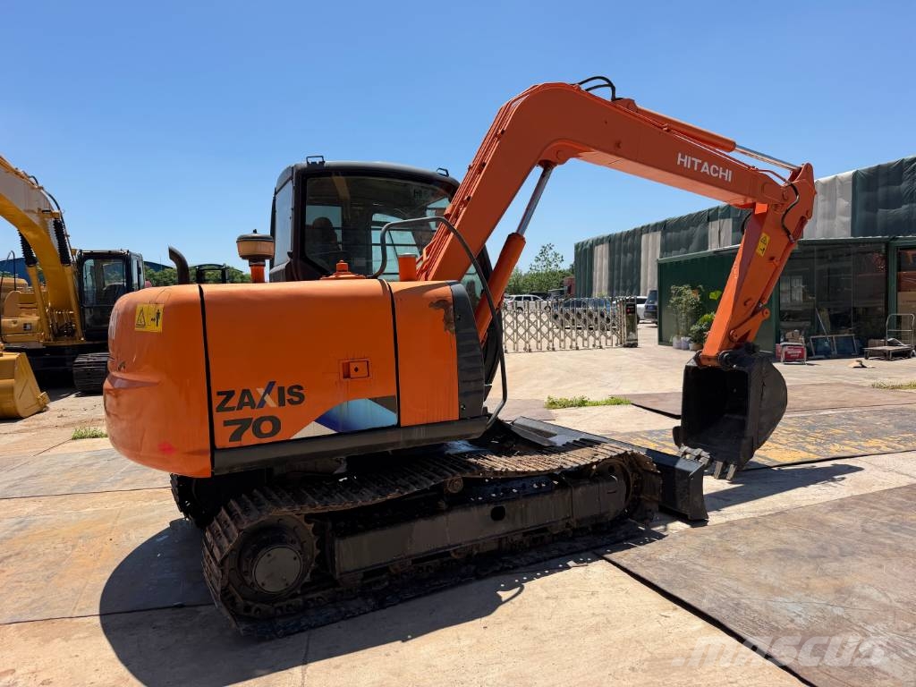 Hitachi ZX70 Малые экскаваторы 7т-12т