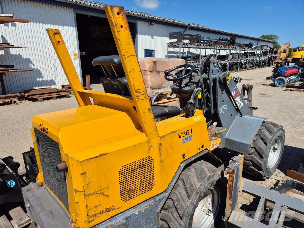 GiANT HML 361 Mini loaders