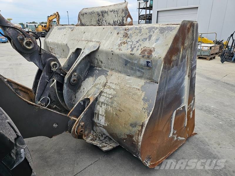 Volvo L120F Pyöräkuormaajat