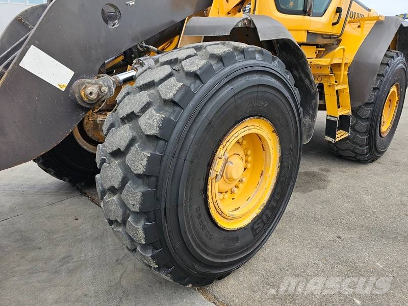 Volvo L120F Pyöräkuormaajat