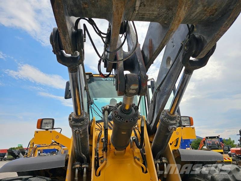 Volvo L120F Pyöräkuormaajat