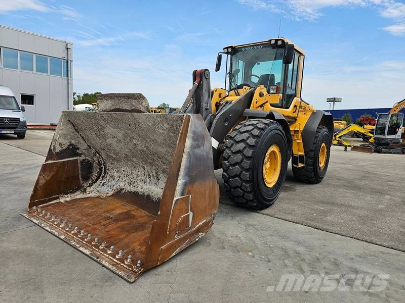 Volvo L120F Pyöräkuormaajat