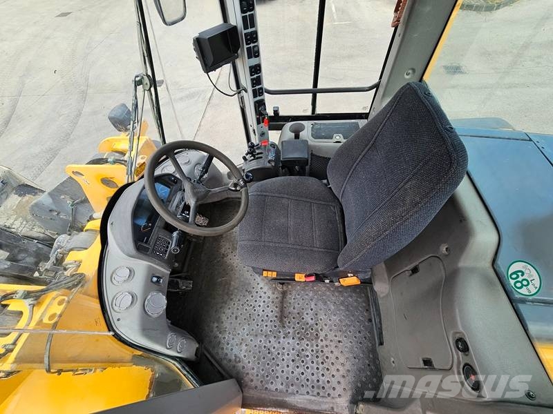 Volvo L120F Pyöräkuormaajat
