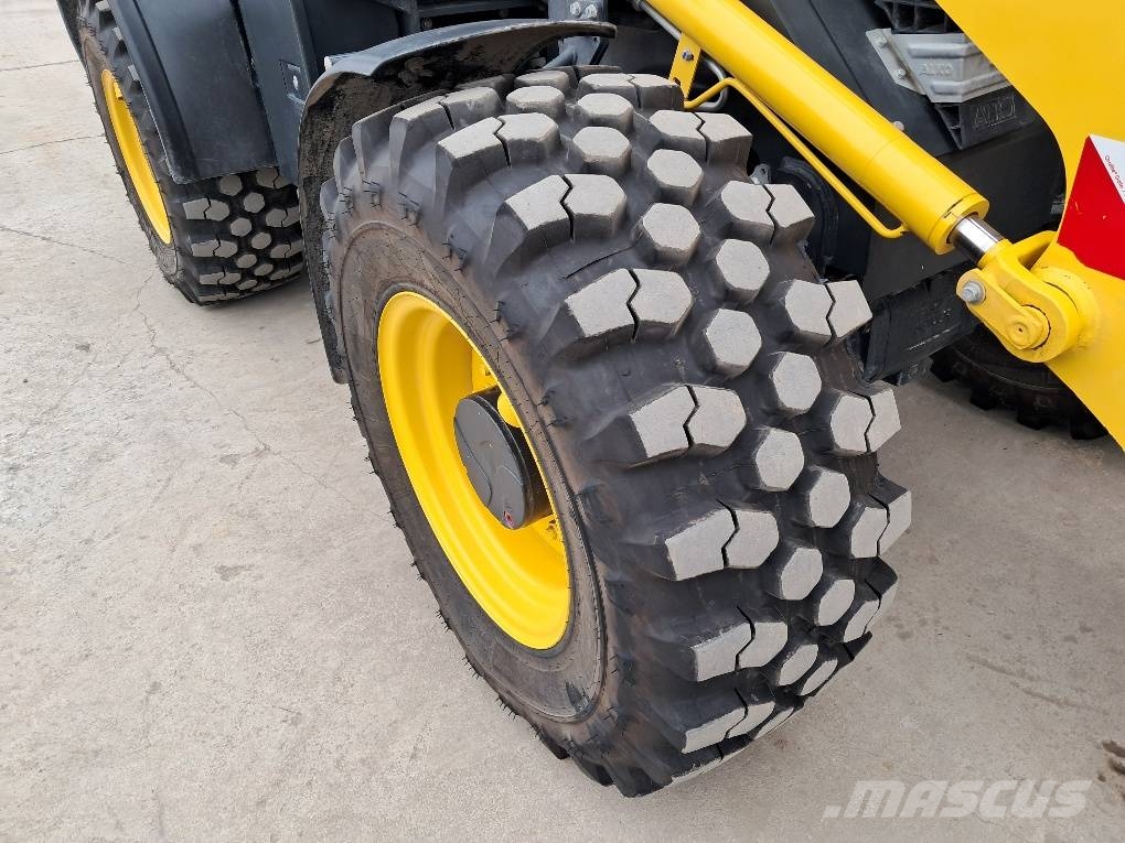 Komatsu WA80M-8E0 Radlader