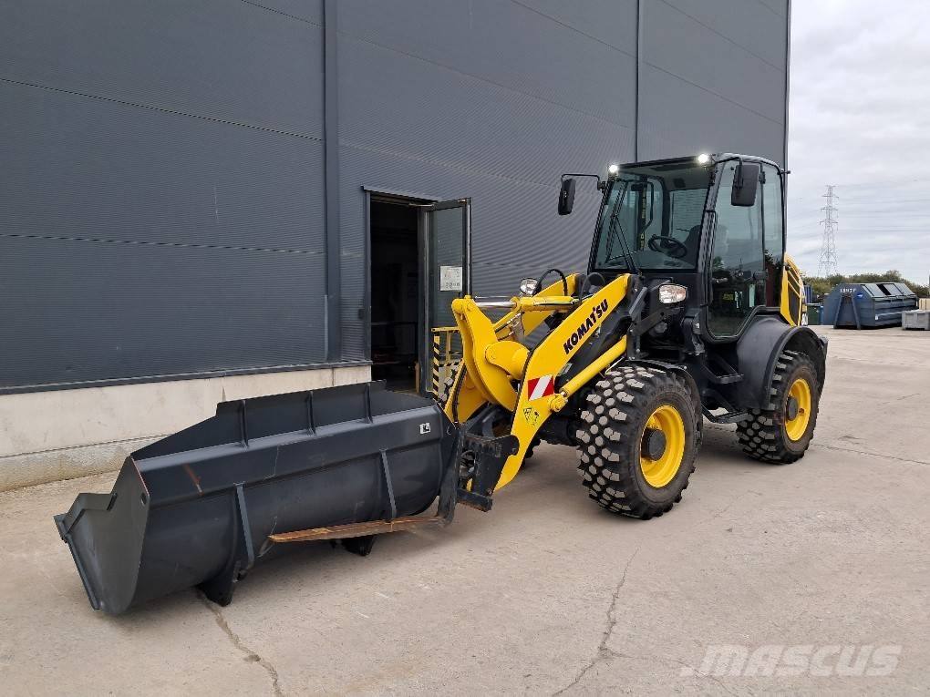 Komatsu WA80M-8E0 Radlader