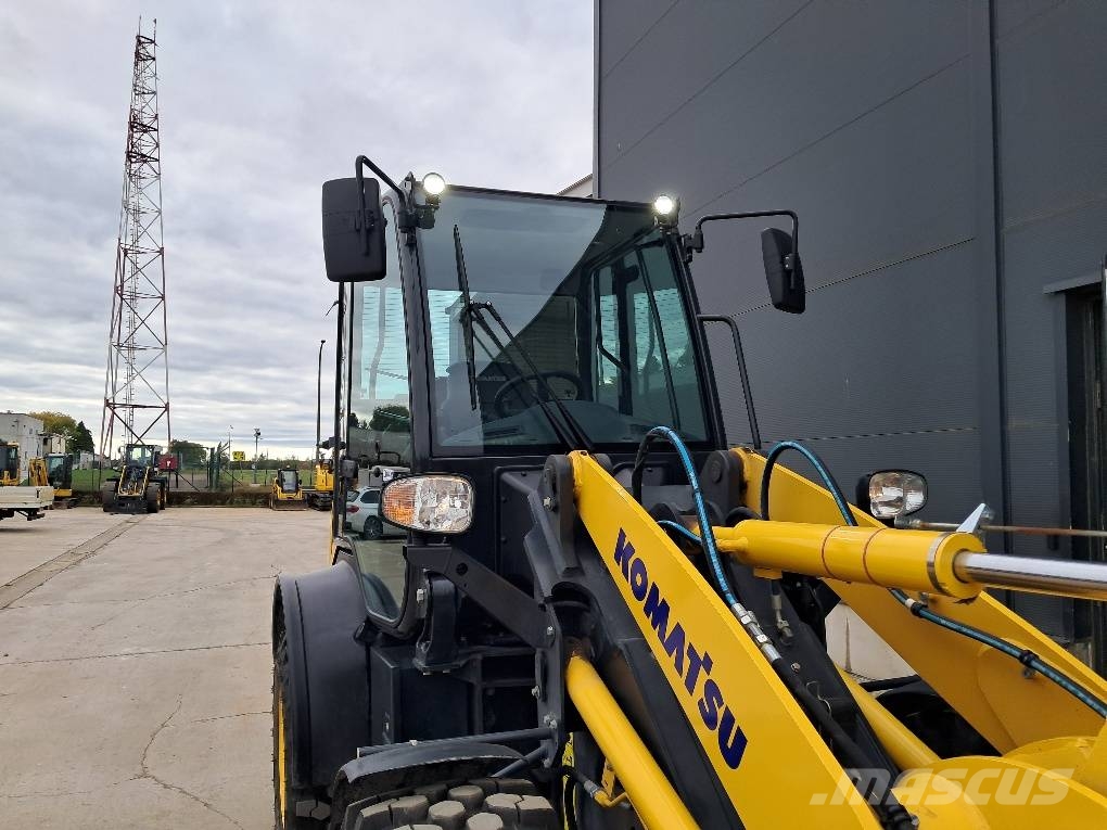 Komatsu WA80M-8E0 Radlader
