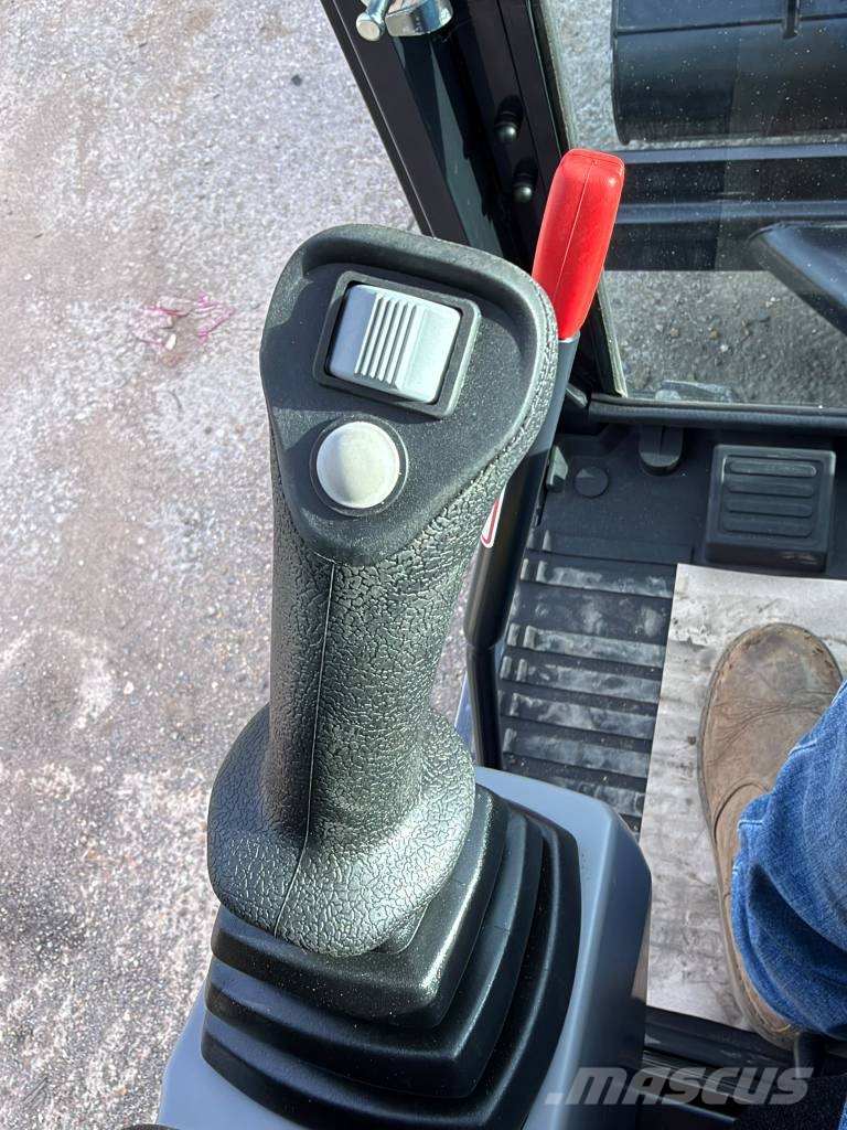 Kubota U 27-4 Miniescavatori