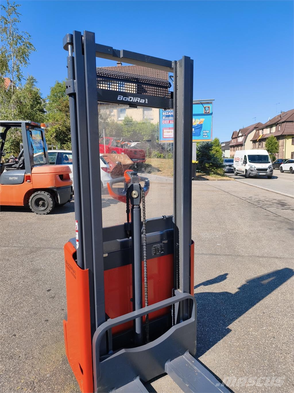 Linde L12 Stand-in stackers