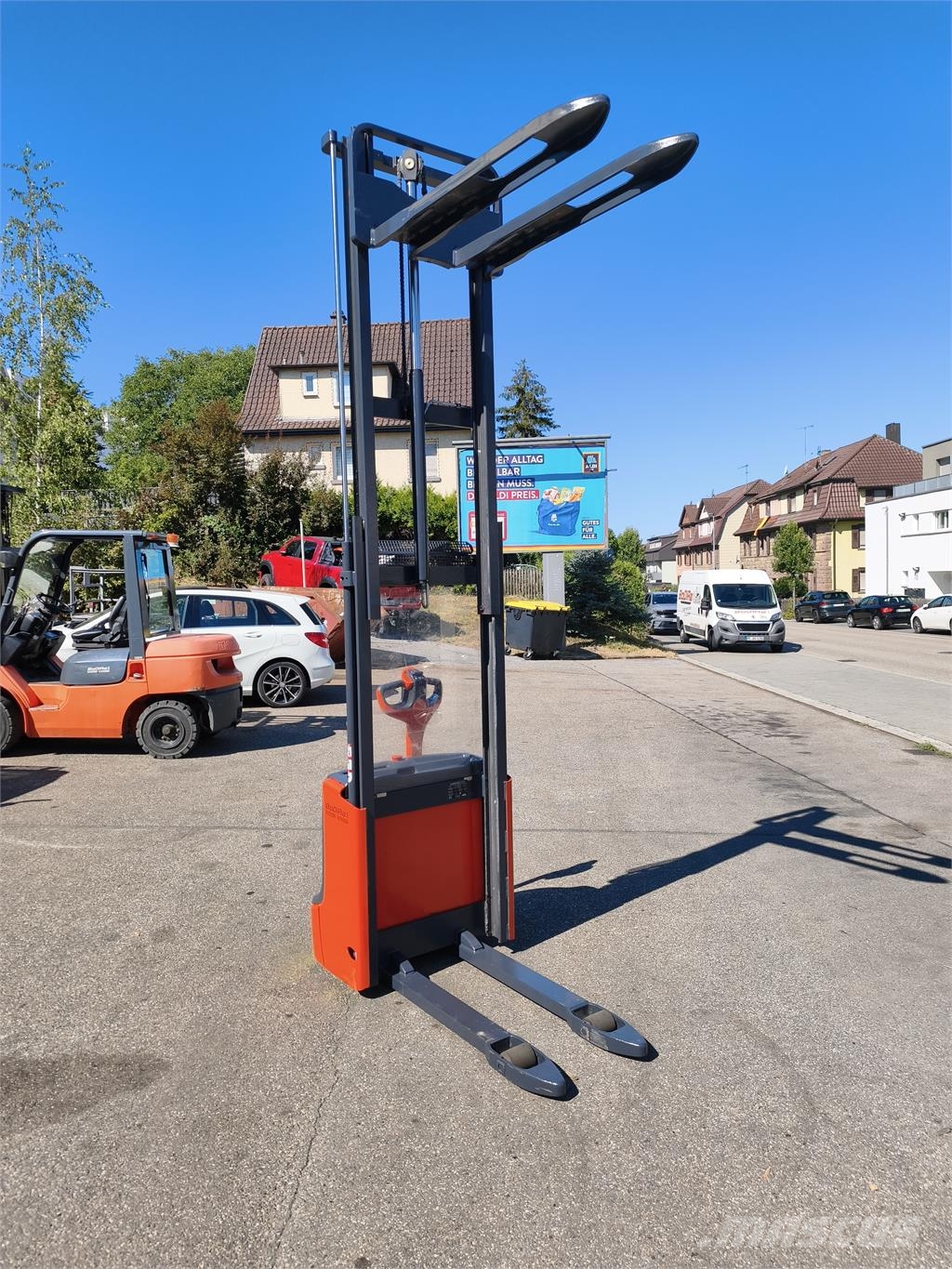 Linde L12 Ajettavat pinoamisvaunut