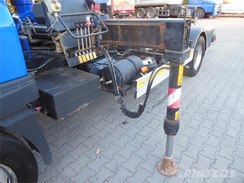 Avia D120-210, Cummins, Ruka PM9023, Hákový nosič Hook lift trucks