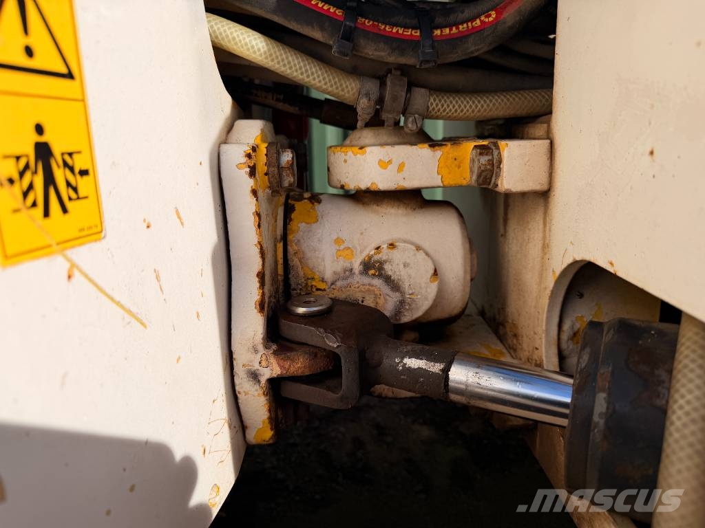 Bomag BW 100 AD M-5 Twin Drum Roller Tandemjyrät