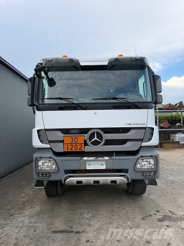 Mercedes-Benz Actros 3341 شاحنات ذات صهاريج