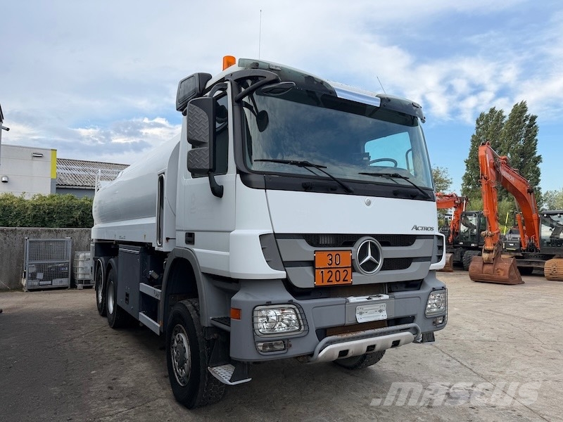 Mercedes-Benz Actros 3341 شاحنات ذات صهاريج