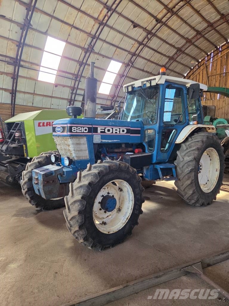 Ford 8210 Tractores
