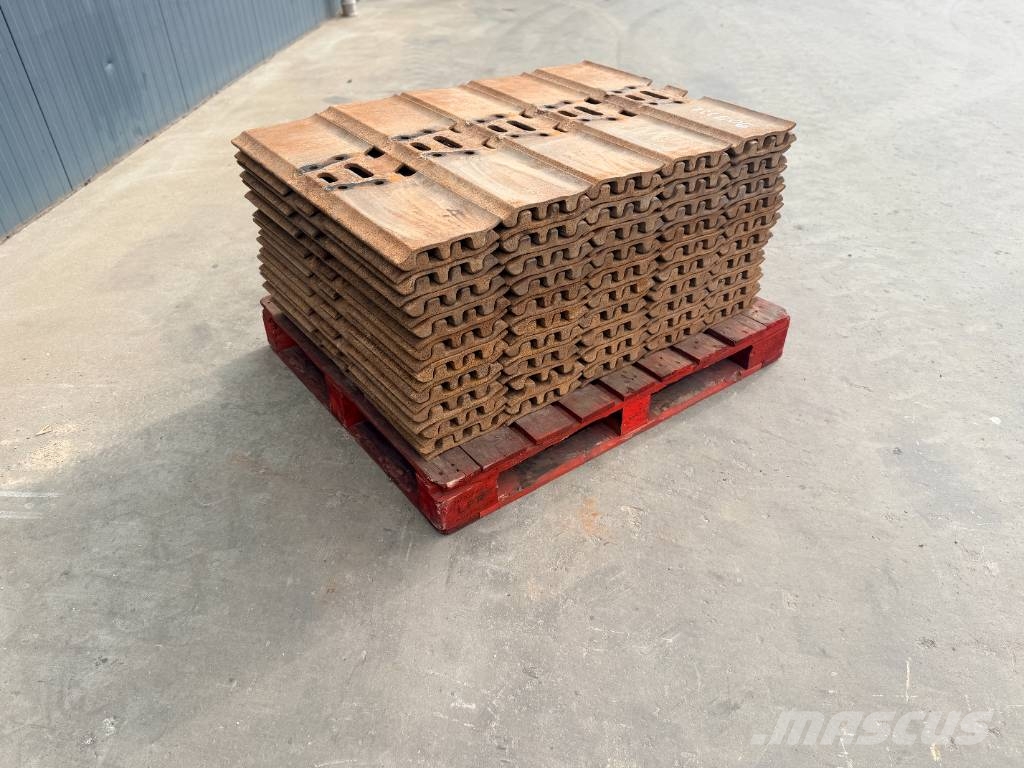 Volvo EC290 / EC300 | triple grouser 800mm Otros componentes