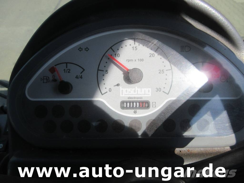 Boschung Pony P4 T Allrad 4x4 Kipper Kommunalfahrzeug Euro4 ناقلات الأدوات
