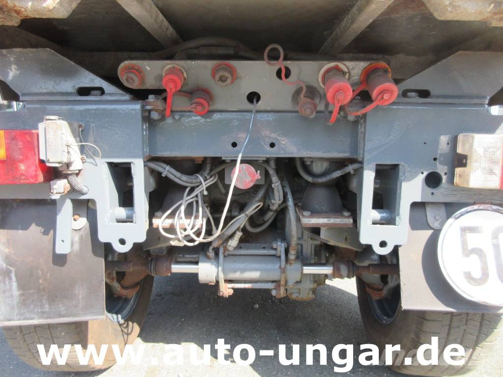 Boschung Pony P4 T Allrad 4x4 Kipper Kommunalfahrzeug Euro4 ناقلات الأدوات