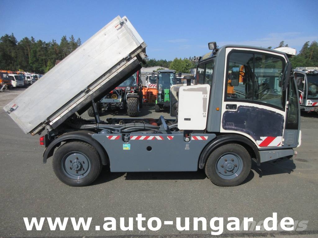 Boschung Pony P4 T Allrad 4x4 Kipper Kommunalfahrzeug Euro4 ناقلات الأدوات