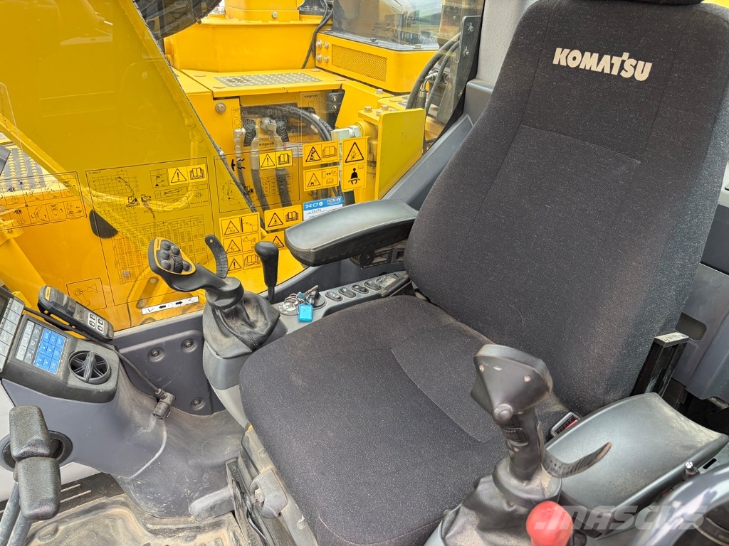Komatsu PC138US-11E0 Roomikekskavaatorid