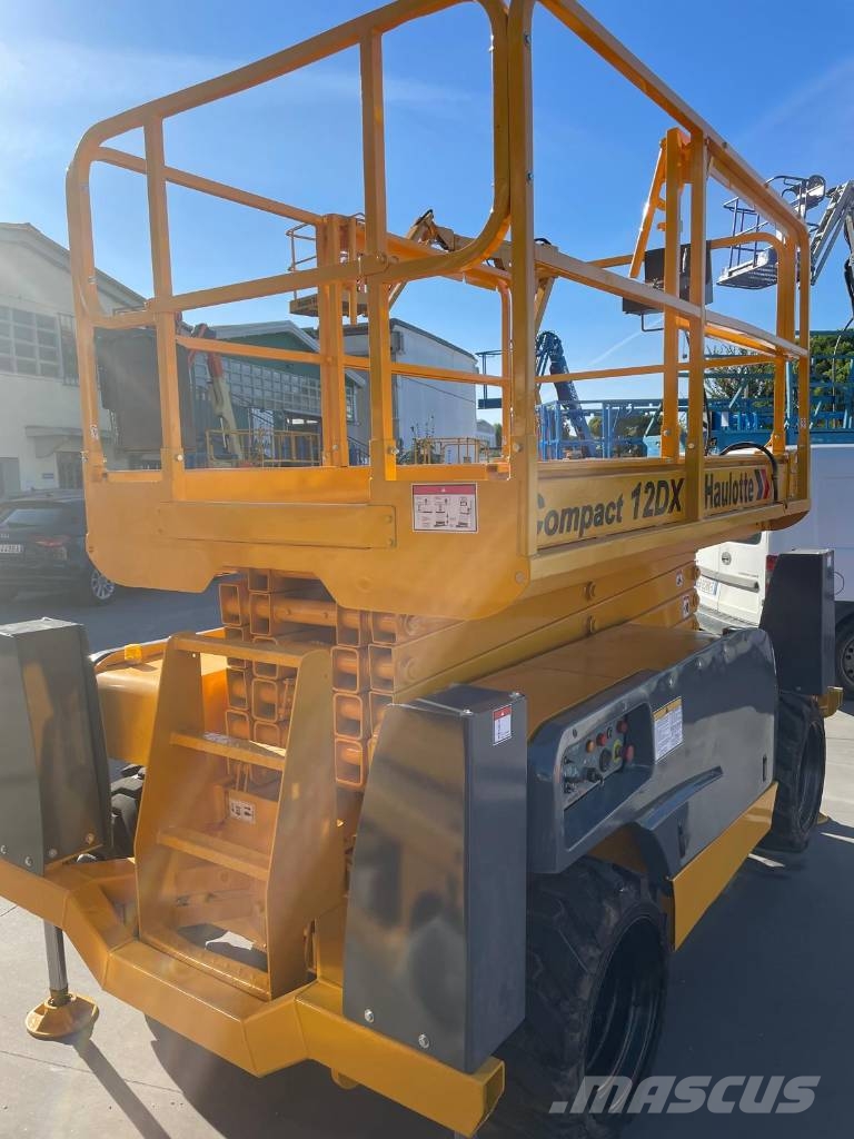Haulotte Compact 12 DX رافعات مقصية الشكل