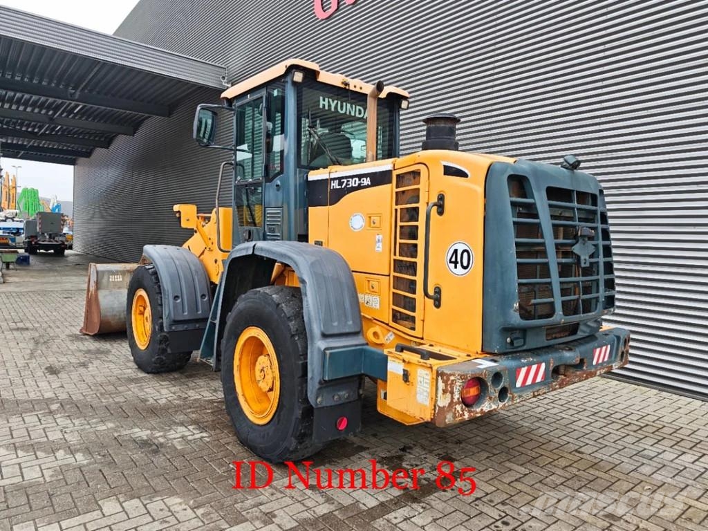 Hyundai HL730-9A Фронтальні навантажувачі