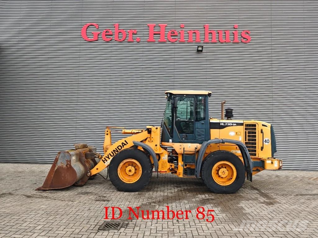 Hyundai HL730-9A Фронтальні навантажувачі