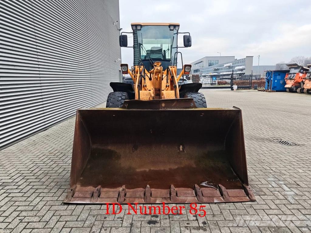 Hyundai HL730-9A Фронтальні навантажувачі