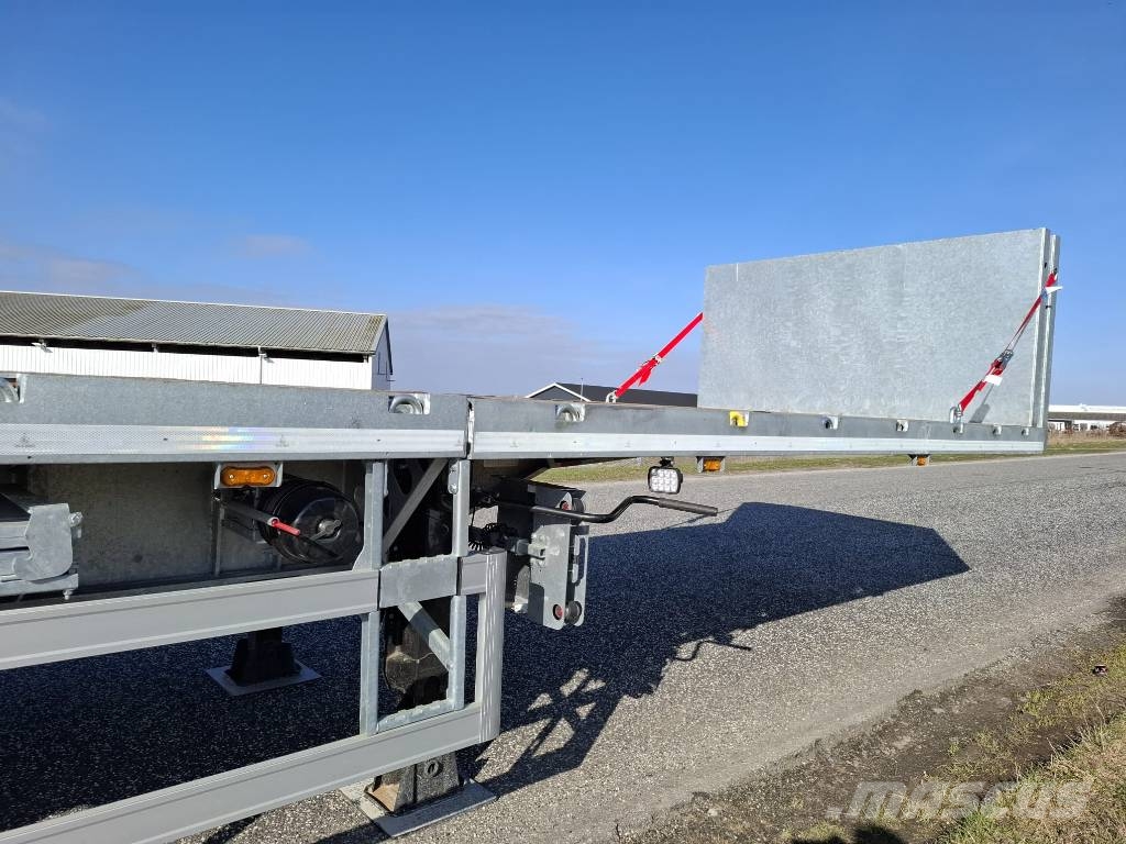 AMT UL400 4 akslet åben trailer med 7 m udtræk Pritschenanhänger