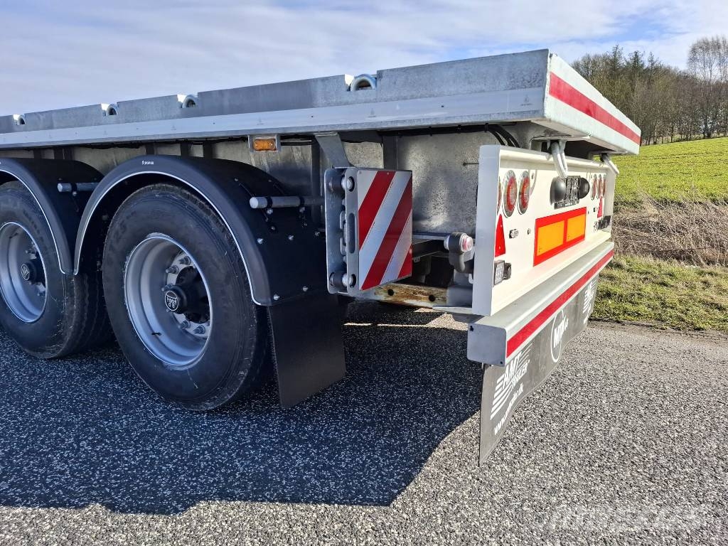 AMT UL400 4 akslet åben trailer med 7 m udtræk Pritschenanhänger