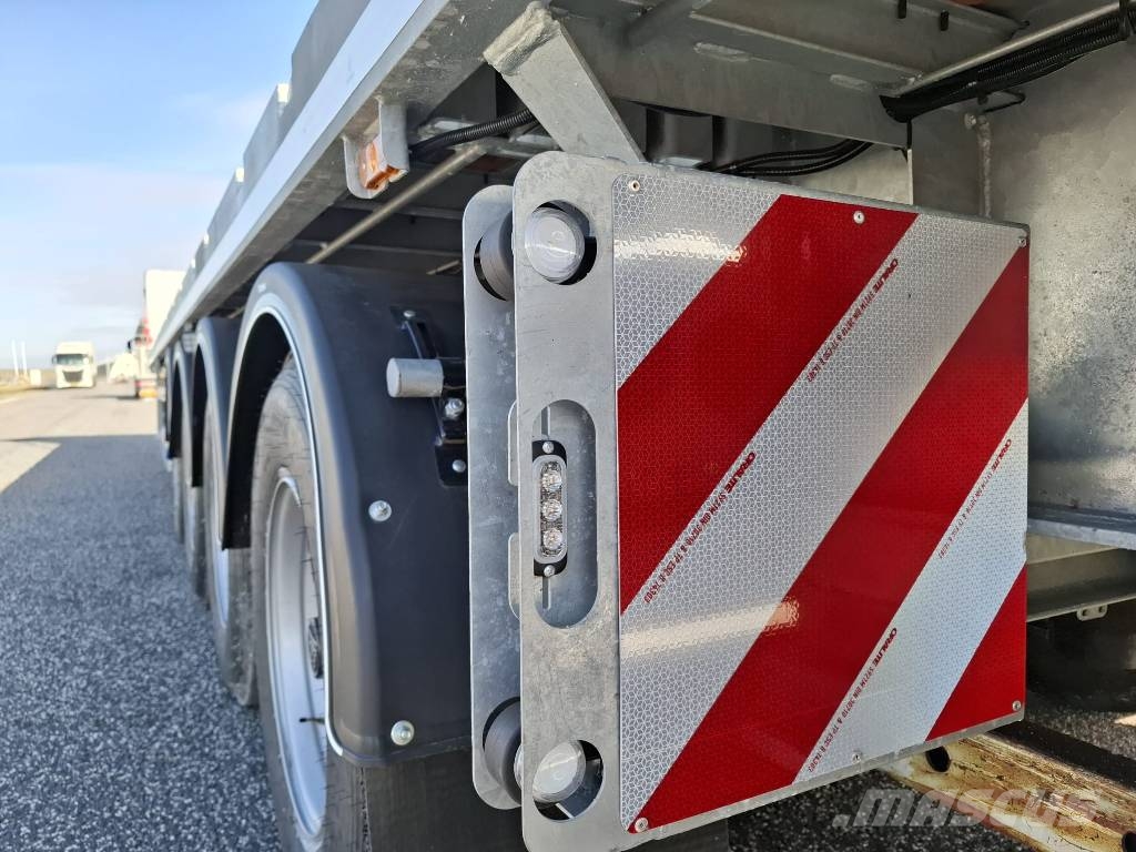 AMT UL400 4 akslet åben trailer med 7 m udtræk Pritschenanhänger
