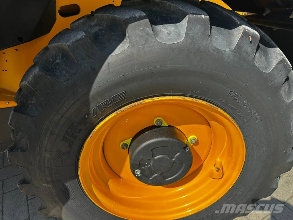 JCB 540-140 HiViz 4x4x4*Palettengabel+Schaufel 14Mtr رافعة تلسكوبية