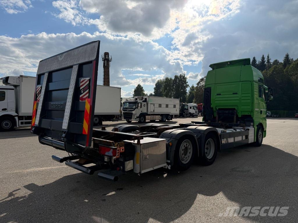 MAN TGX 26.480 6X2*4 EURO6 + RETARDER + BDF 20FT Camiones portacontenedores