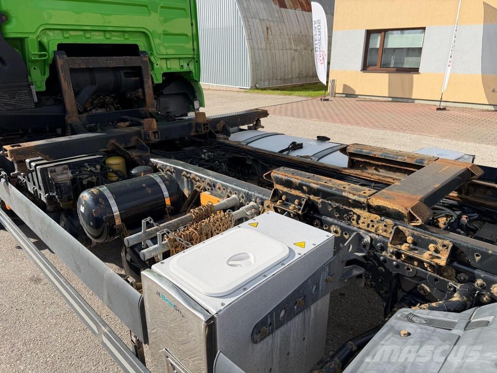 MAN TGX 26.480 6X2*4 EURO6 + RETARDER + BDF 20FT Camiones portacontenedores