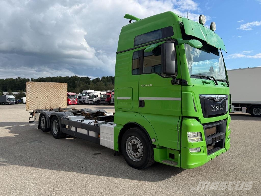 MAN TGX 26.480 6X2*4 EURO6 + RETARDER + BDF 20FT Camiones portacontenedores