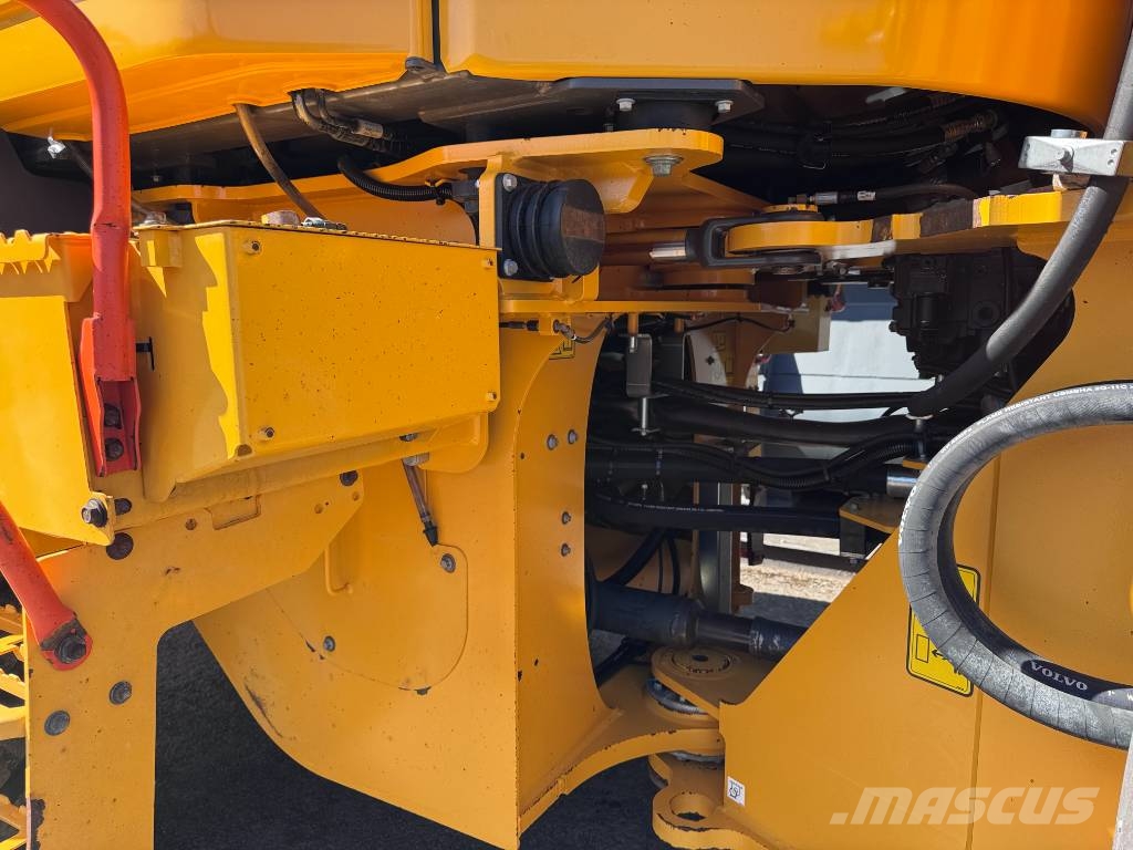 Volvo L 110 H ホイールローダー・タイヤショベル